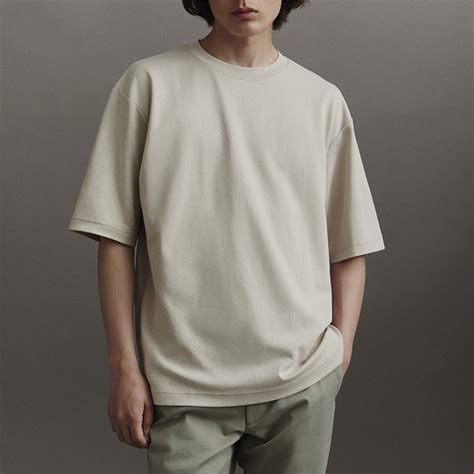 uniqlo airism oversized.